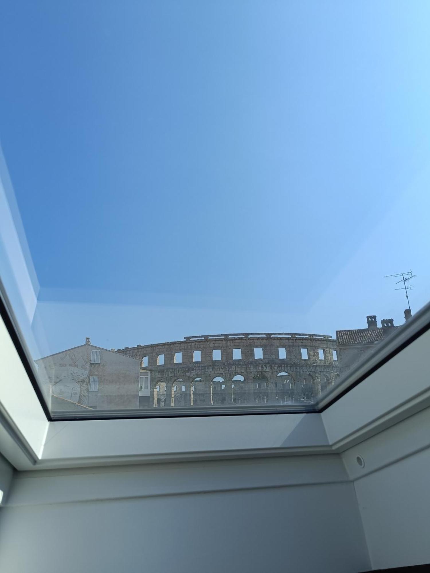 D&A Amphitheatre Premium Apartments With Free Parking PUY Eksteriør bilde