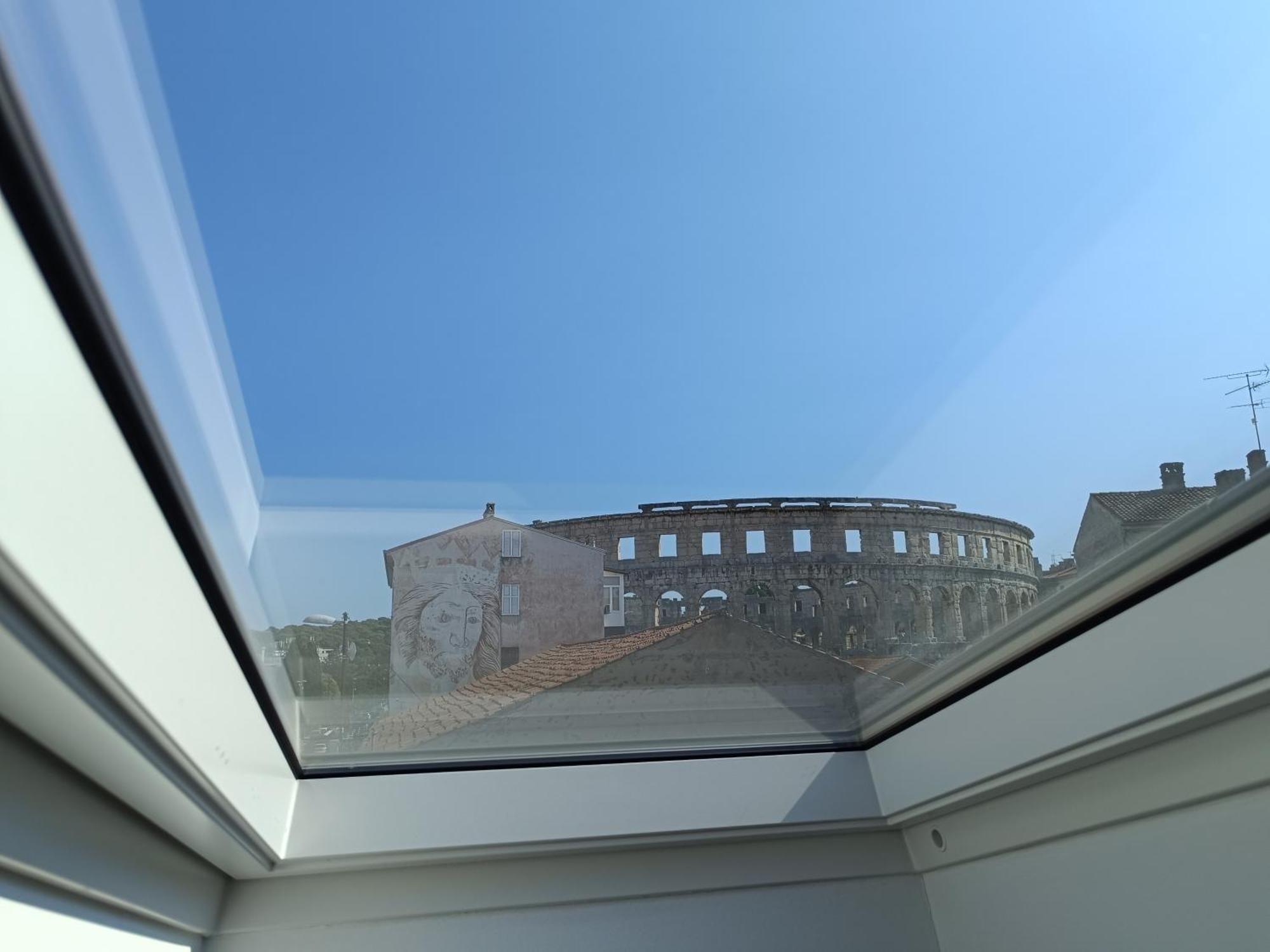 D&A Amphitheatre Premium Apartments With Free Parking PUY Eksteriør bilde