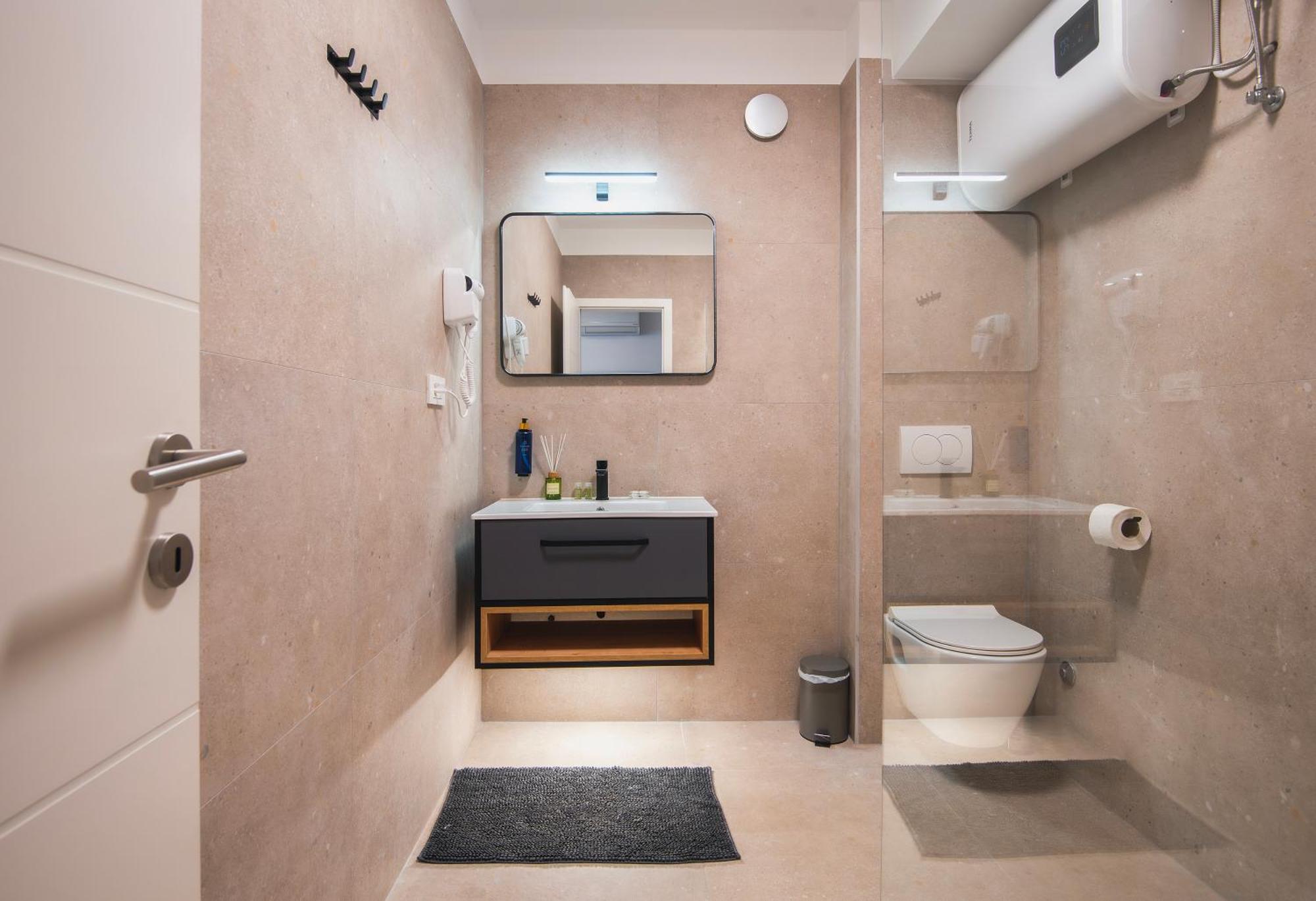 D&A Amphitheatre Premium Apartments With Free Parking PUY Eksteriør bilde