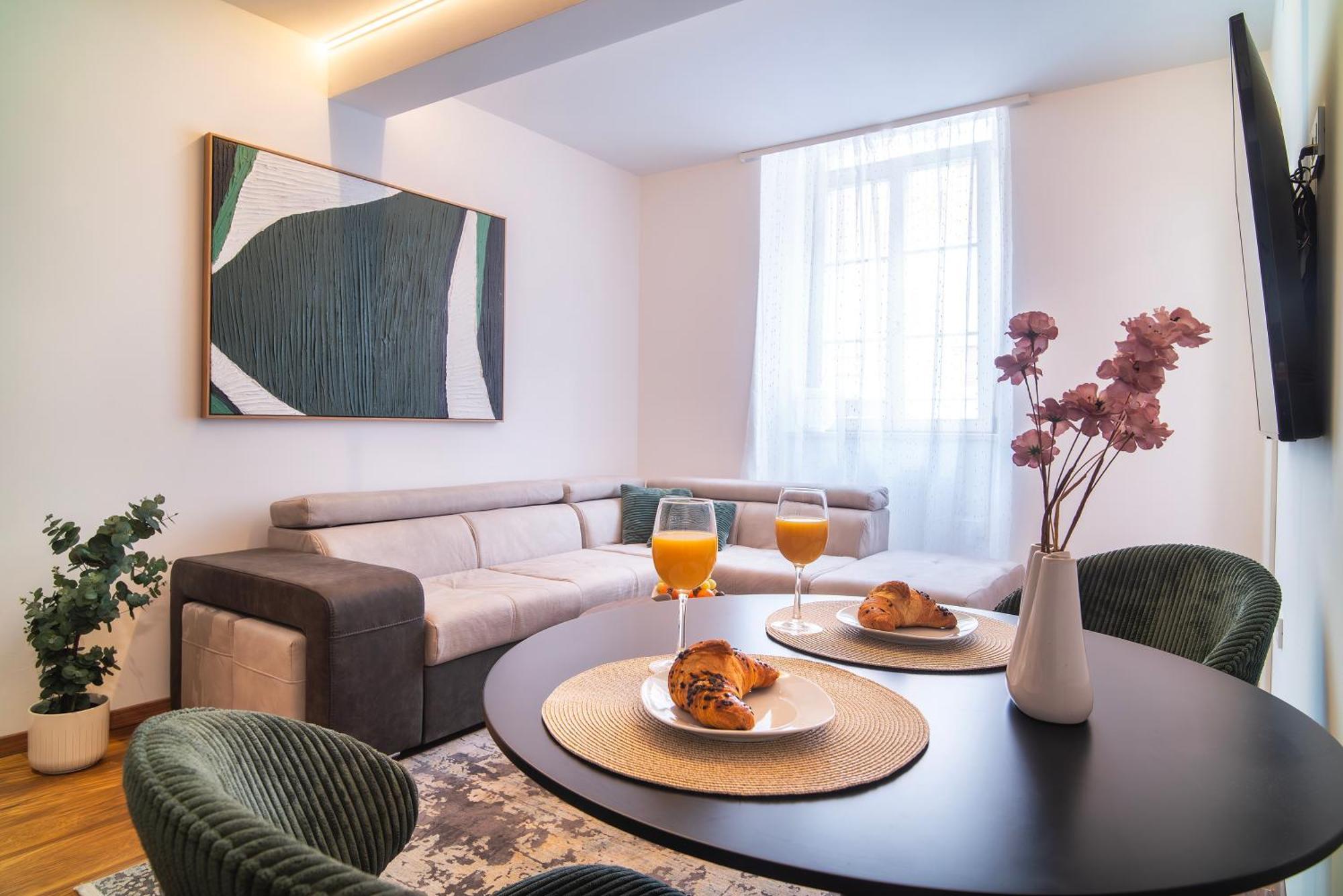 D&A Amphitheatre Premium Apartments With Free Parking PUY Eksteriør bilde
