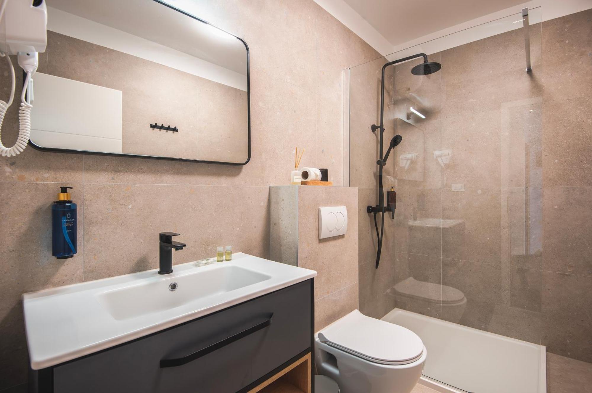 D&A Amphitheatre Premium Apartments With Free Parking PUY Eksteriør bilde