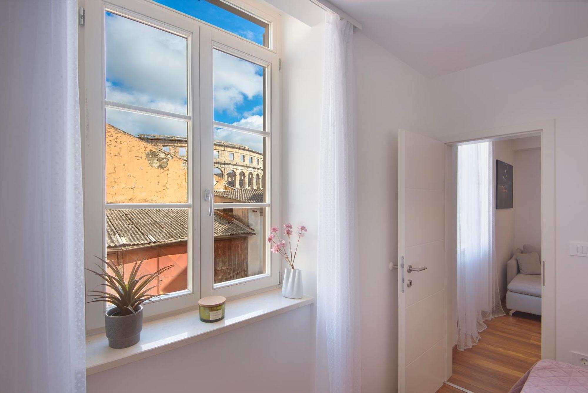 D&A Amphitheatre Premium Apartments With Free Parking PUY Eksteriør bilde